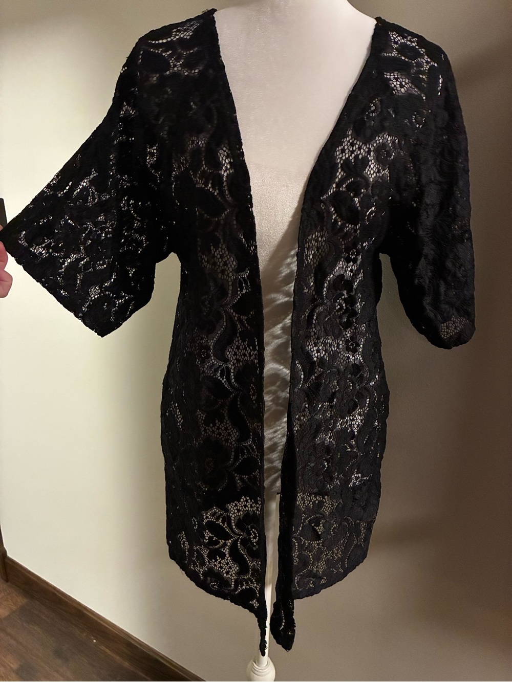 Charlotte Russe Black Lace Open-Front Kimono